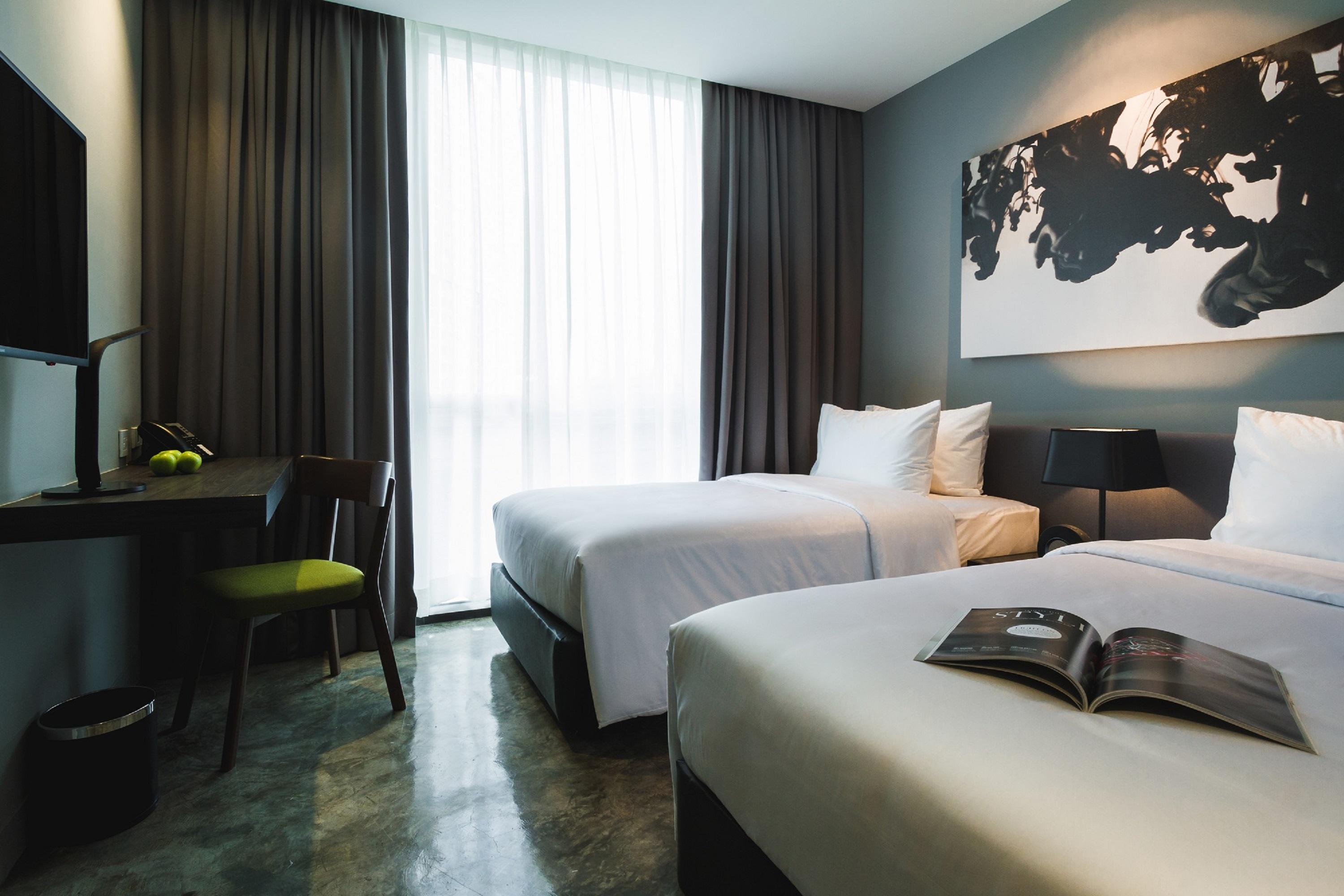 Zazz Urban Bangkok Hotel Exterior photo